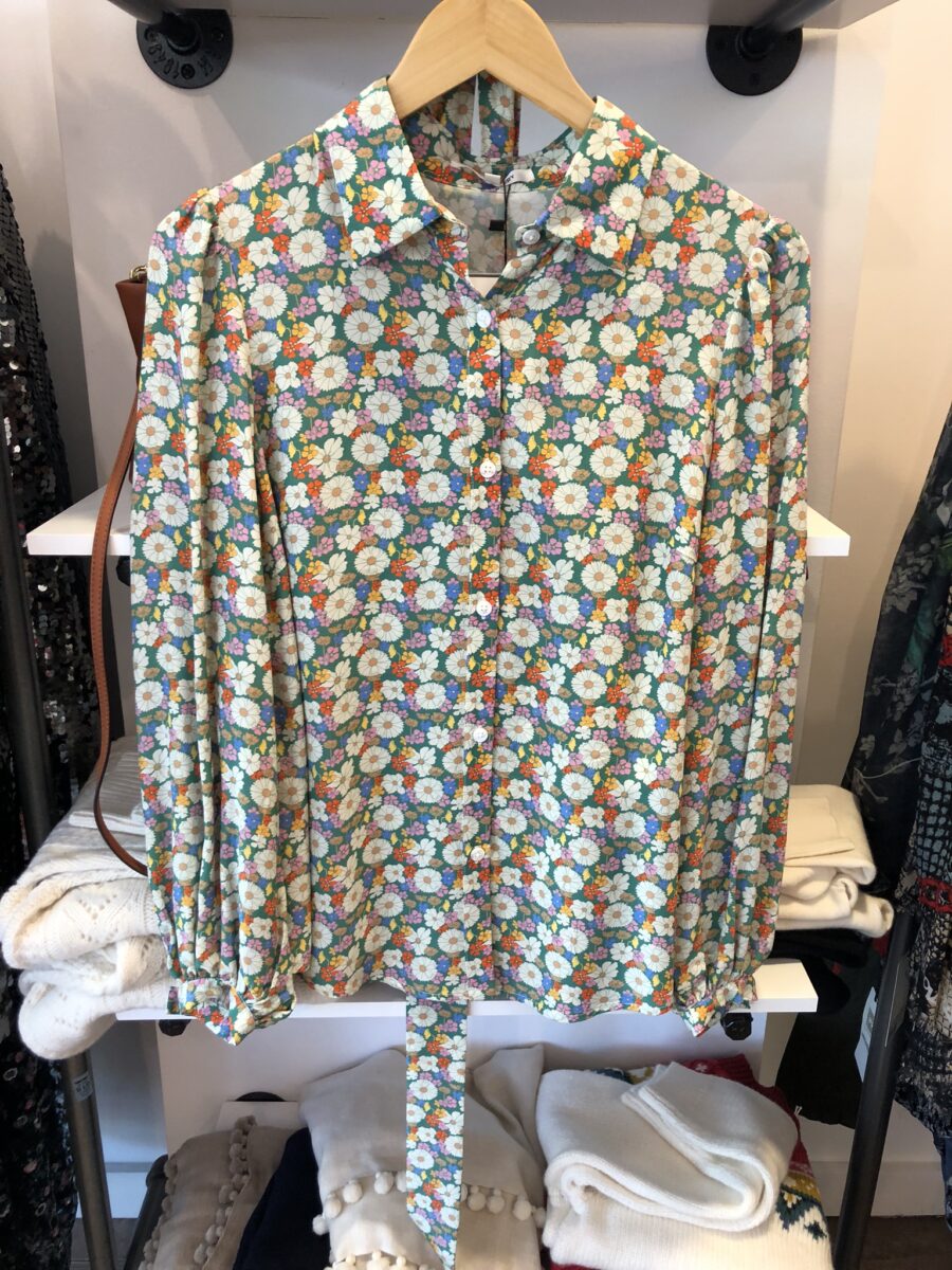 mashpee-shopping-cape-cod-blouse-2