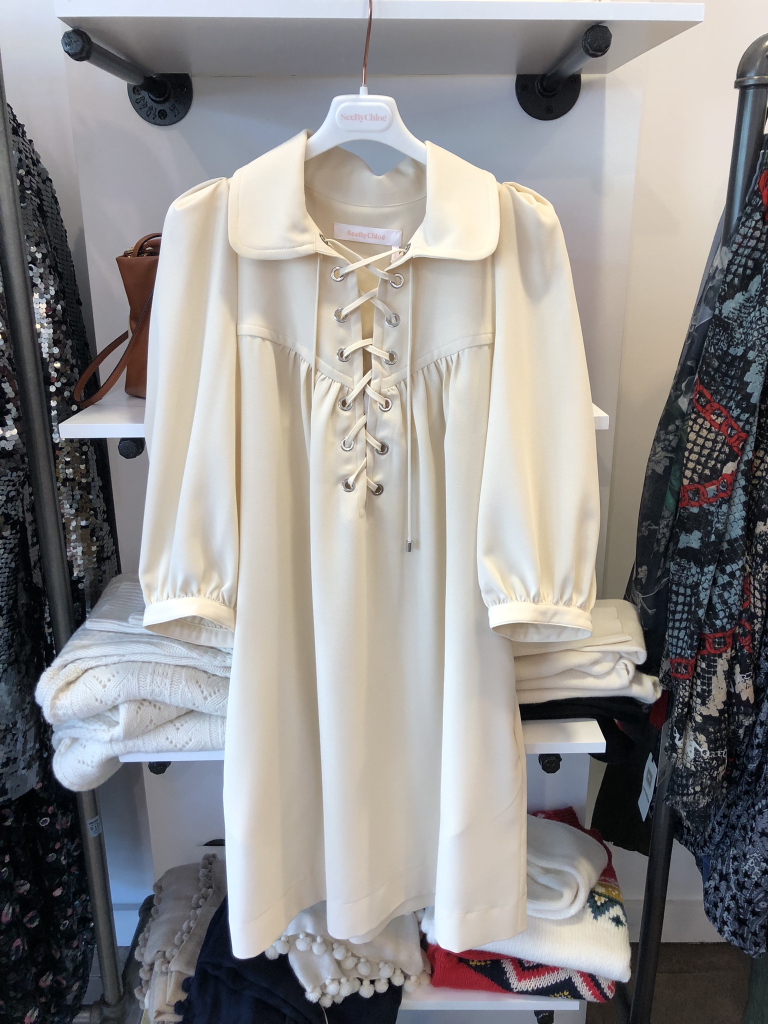 mashpee-shopping-cape-cod-white-blouse