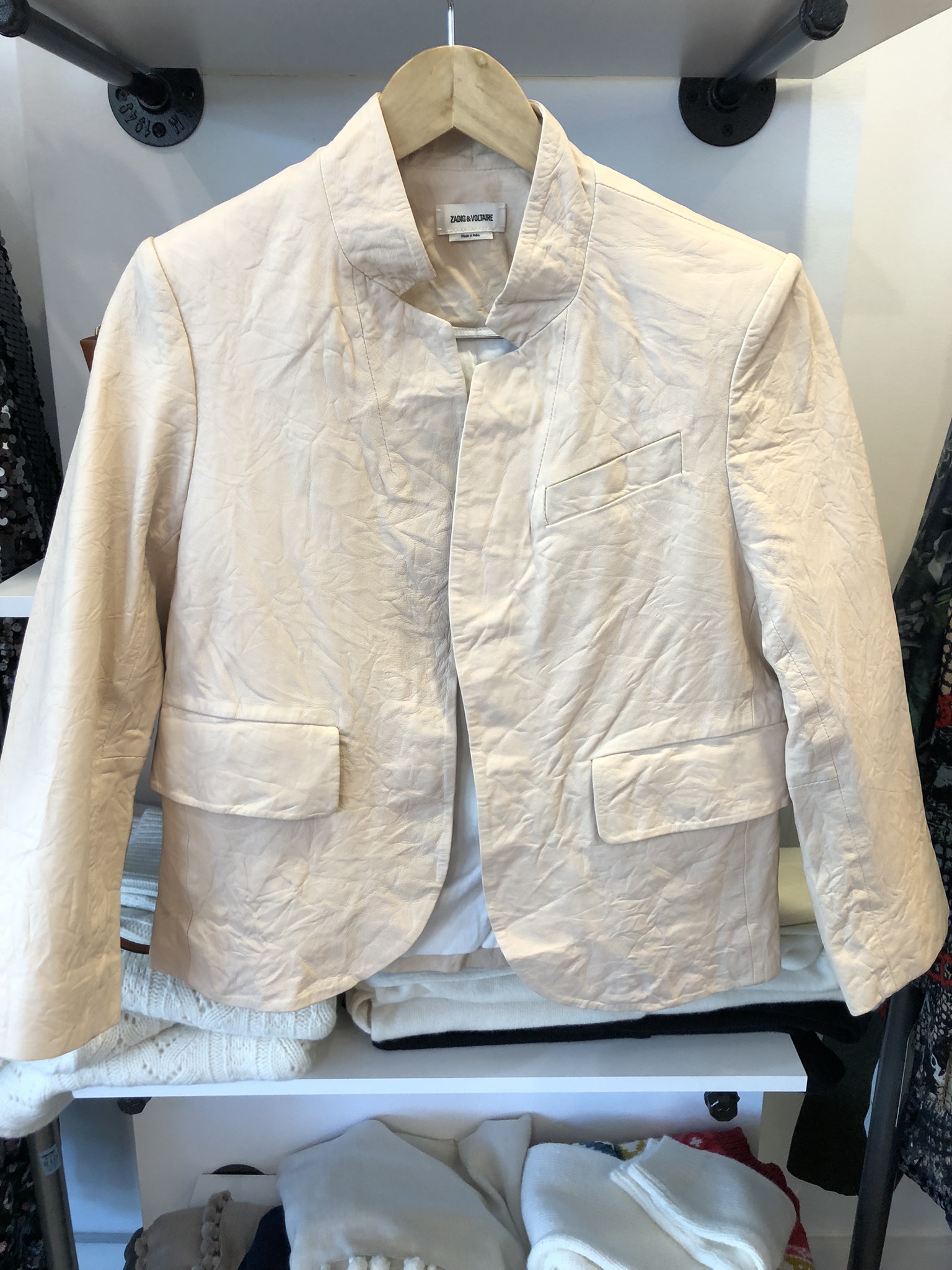 mashpee-shopping-cape-cod-white-jacket